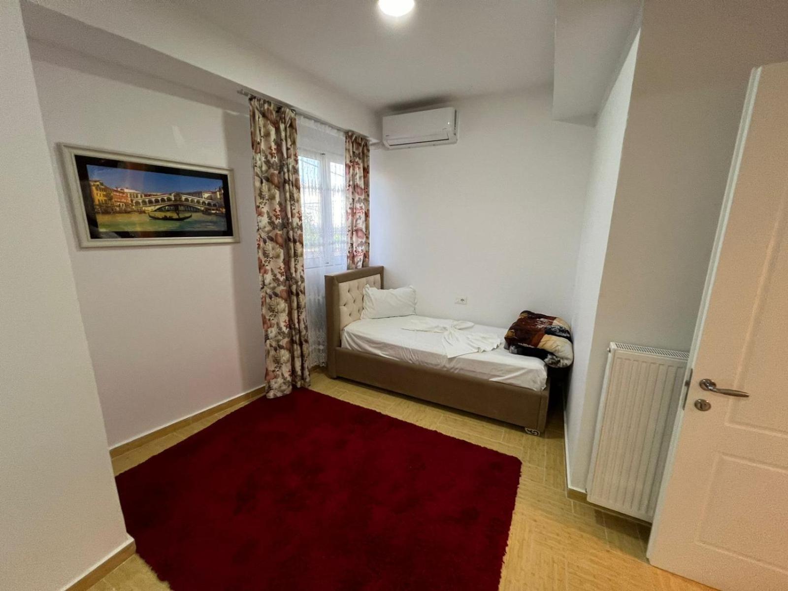 Vila Kasemi Fier Exteriör bild